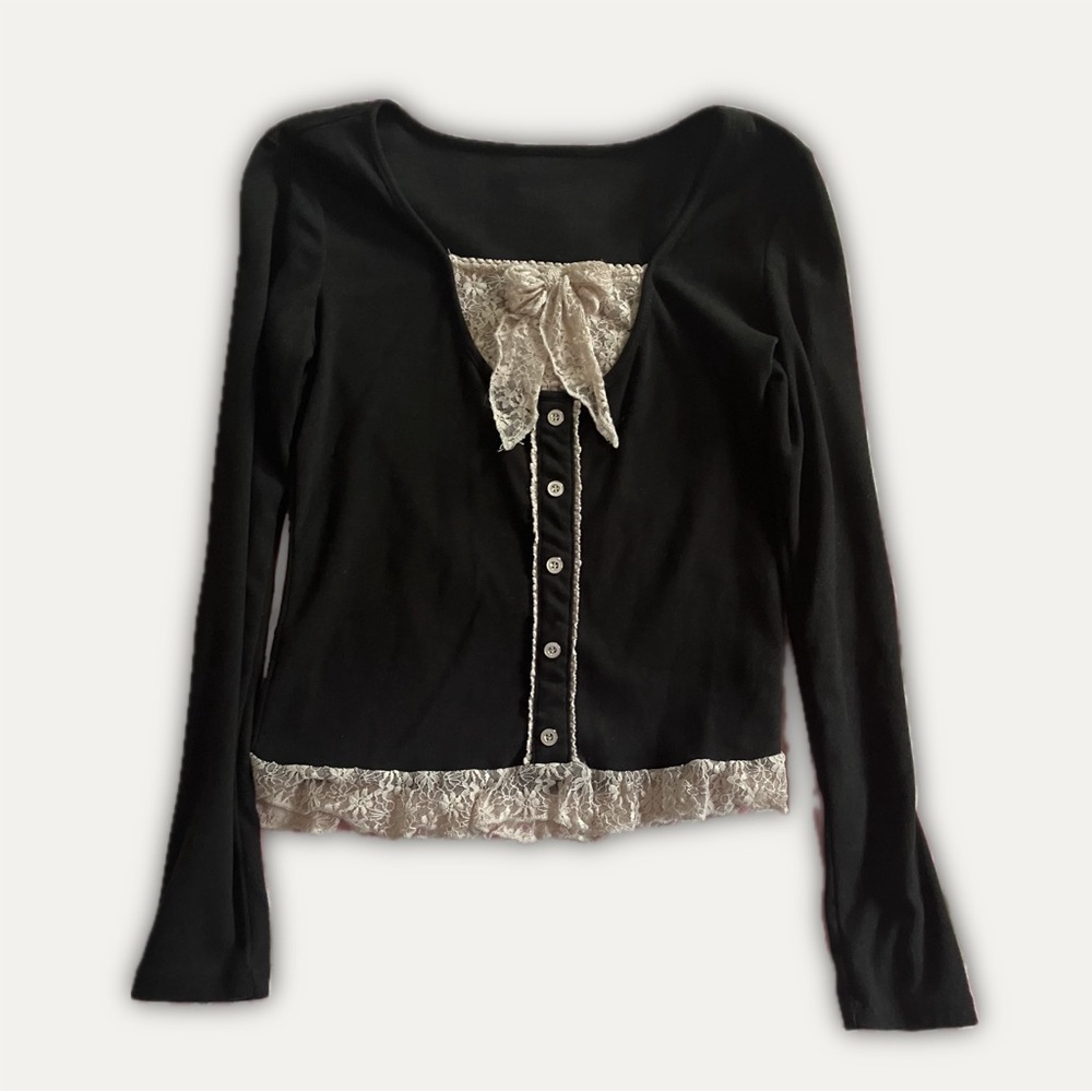 (SOLD ON DEPOP)Elegant Black and Cream Lace Trim Women's Top